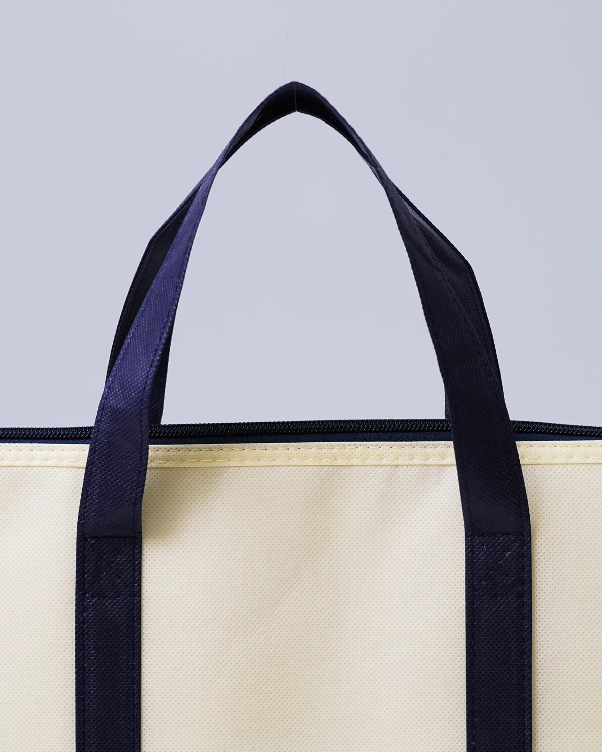 不織布角底保冷バッグ_大持ち手