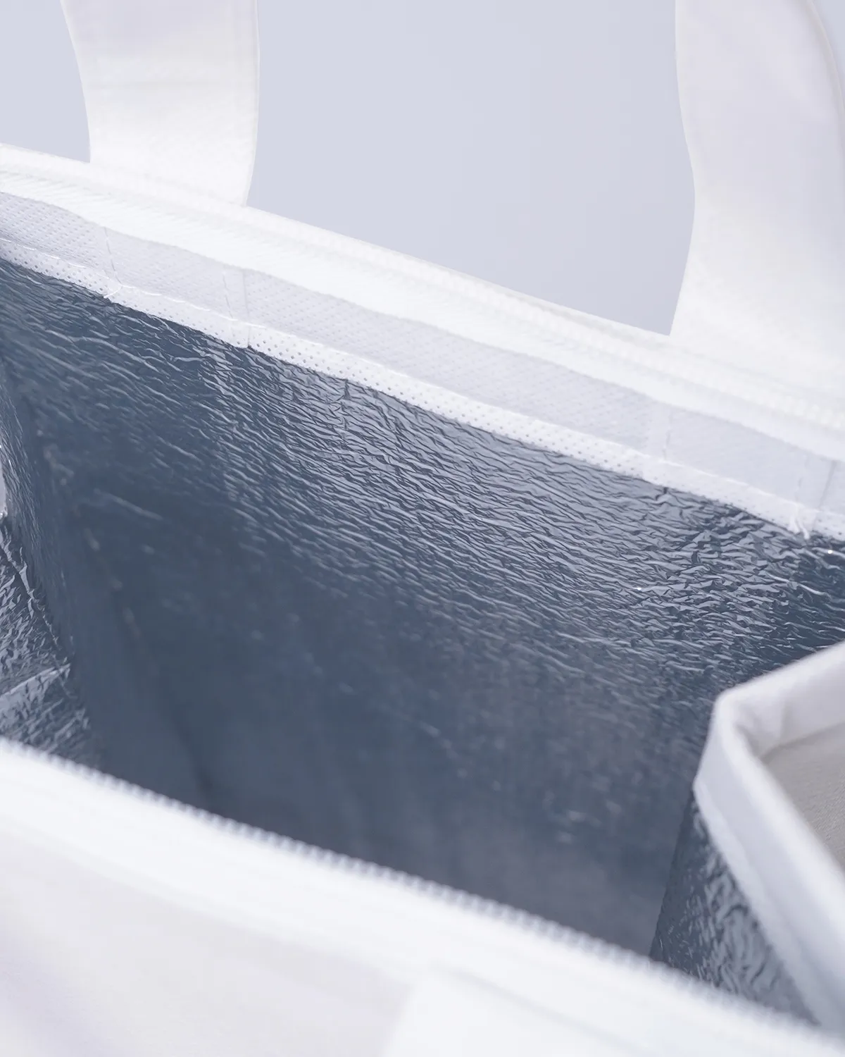 不織布角底保冷バッグ_内側