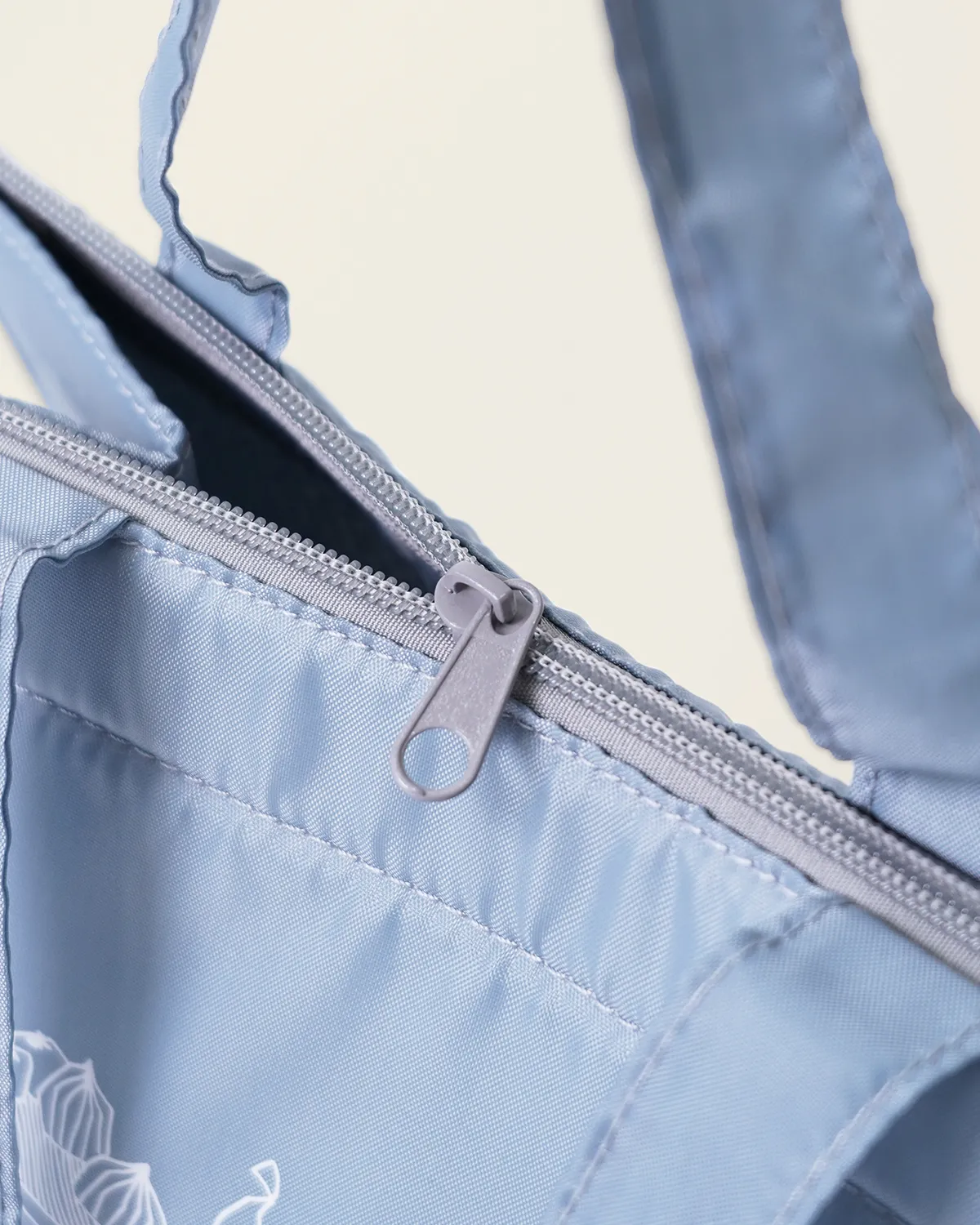 ポリエステル210D角底保冷バッグ_ファスナー