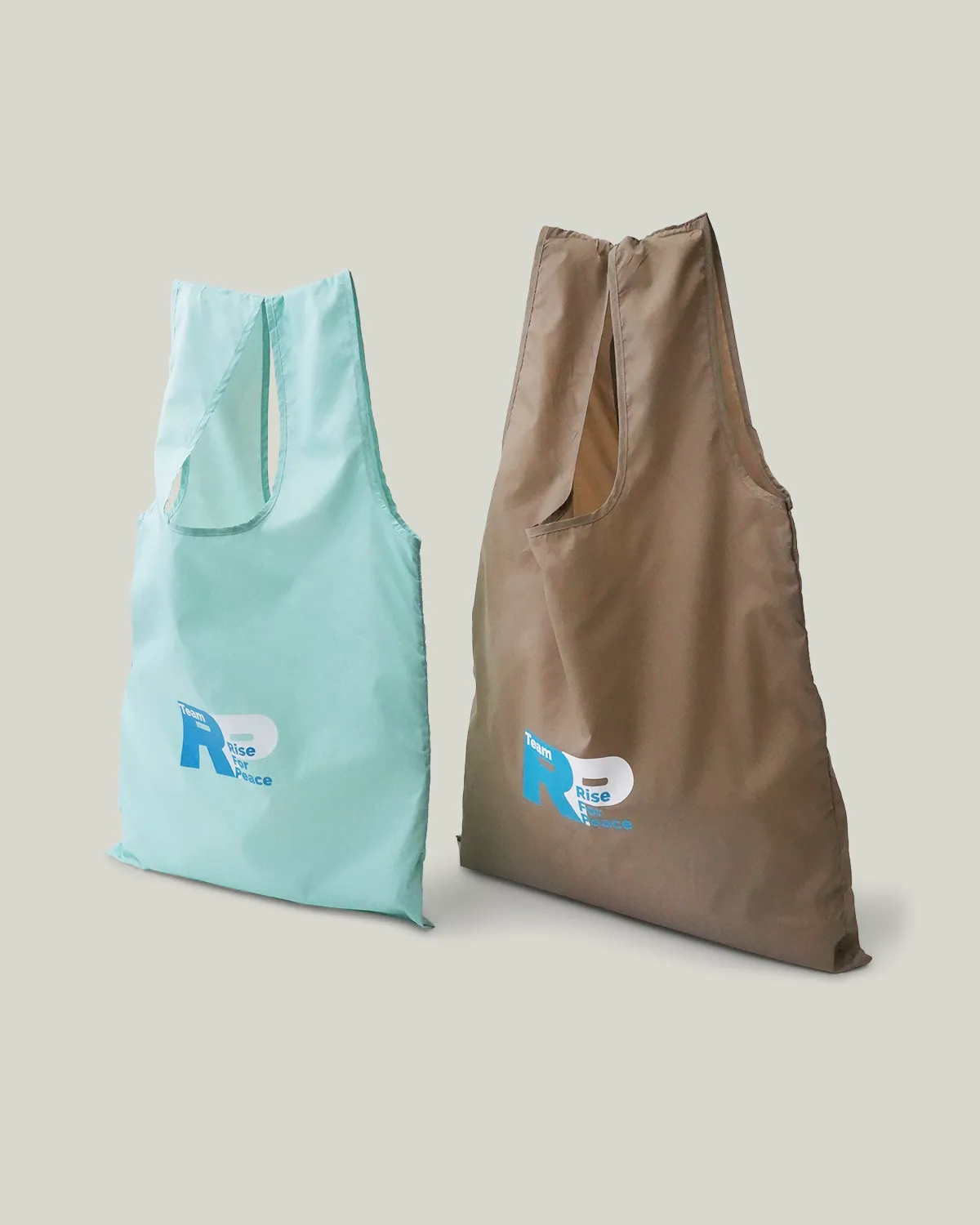 ポリエステルエコバッグくしゅくしゅ収納_RP_青緑・ベージュ_２セット斜め