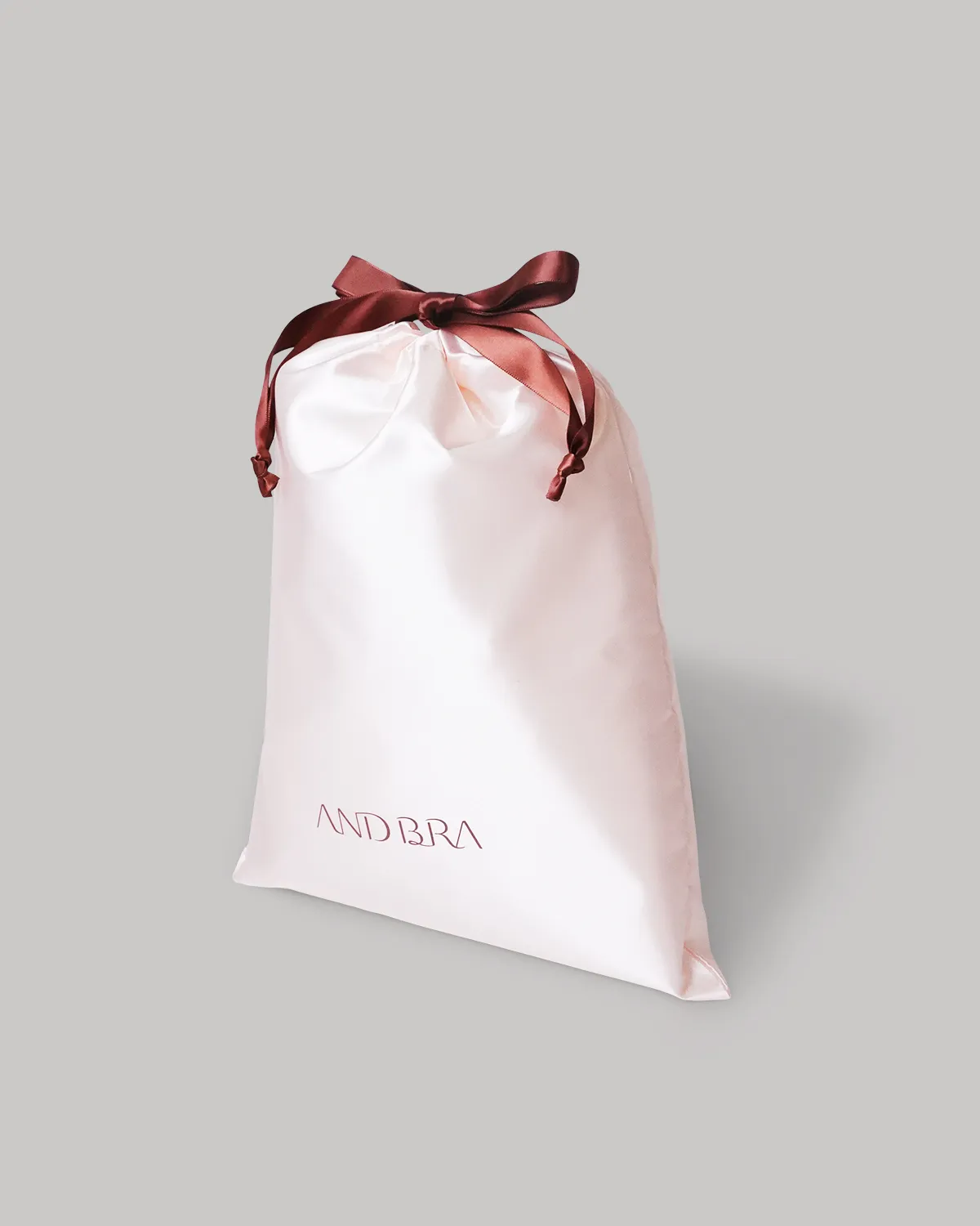 サテン巾着袋_斜め