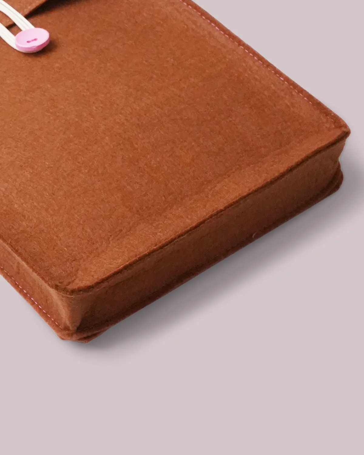 フェルト角底ポーチ_薄茶_緑_底面